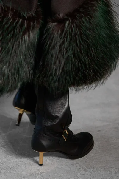 Look 30